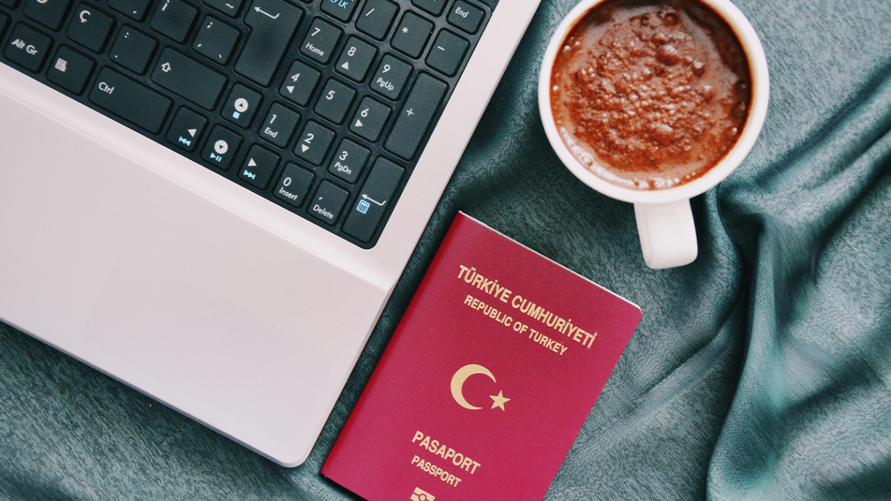 YABANCILARIN TÜRK VATANDAŞLIĞINI KAZANMASI