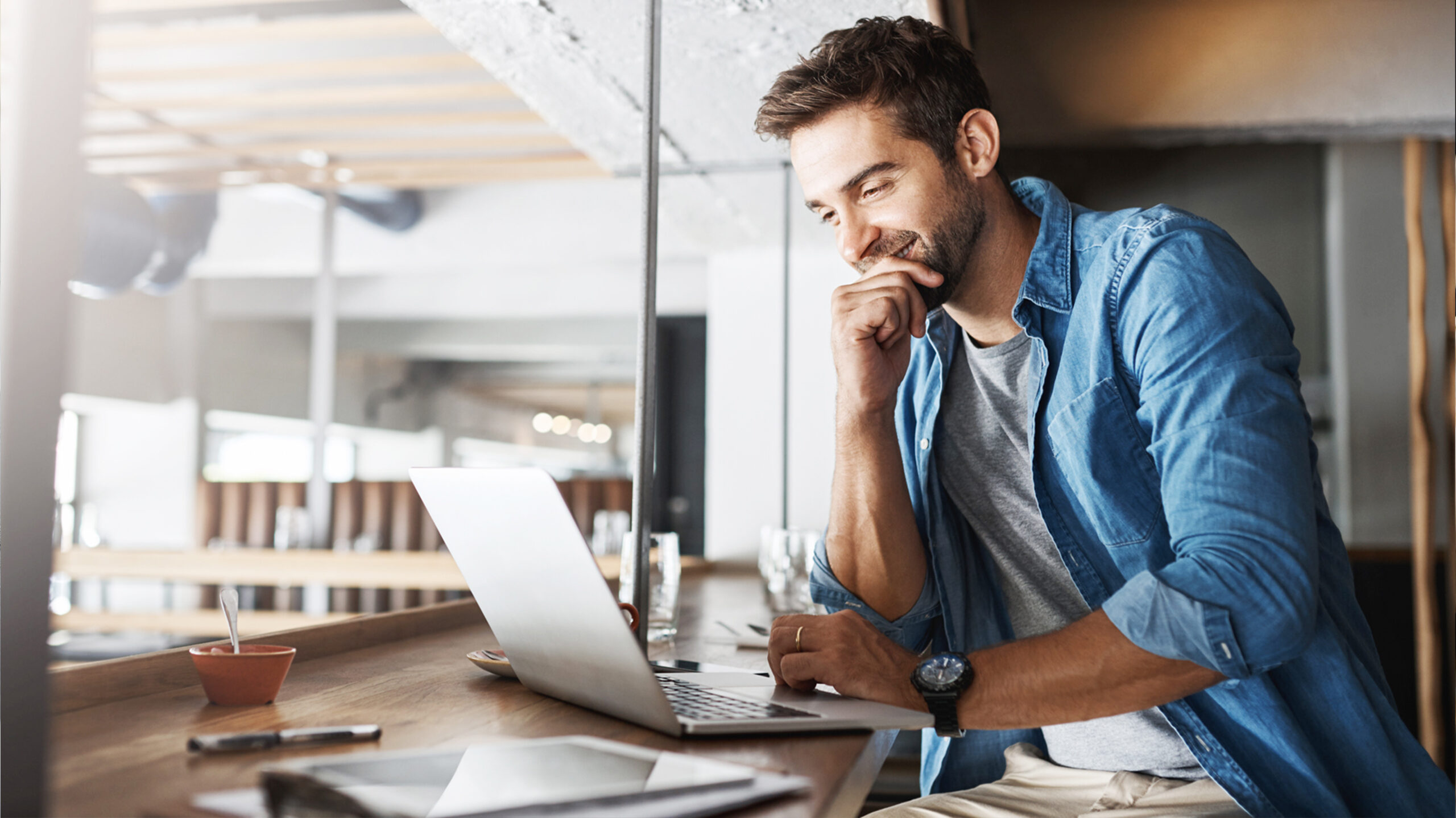 Türk ve Bulgaristan bayraklarıyla vize kolaylığı haberi görseli