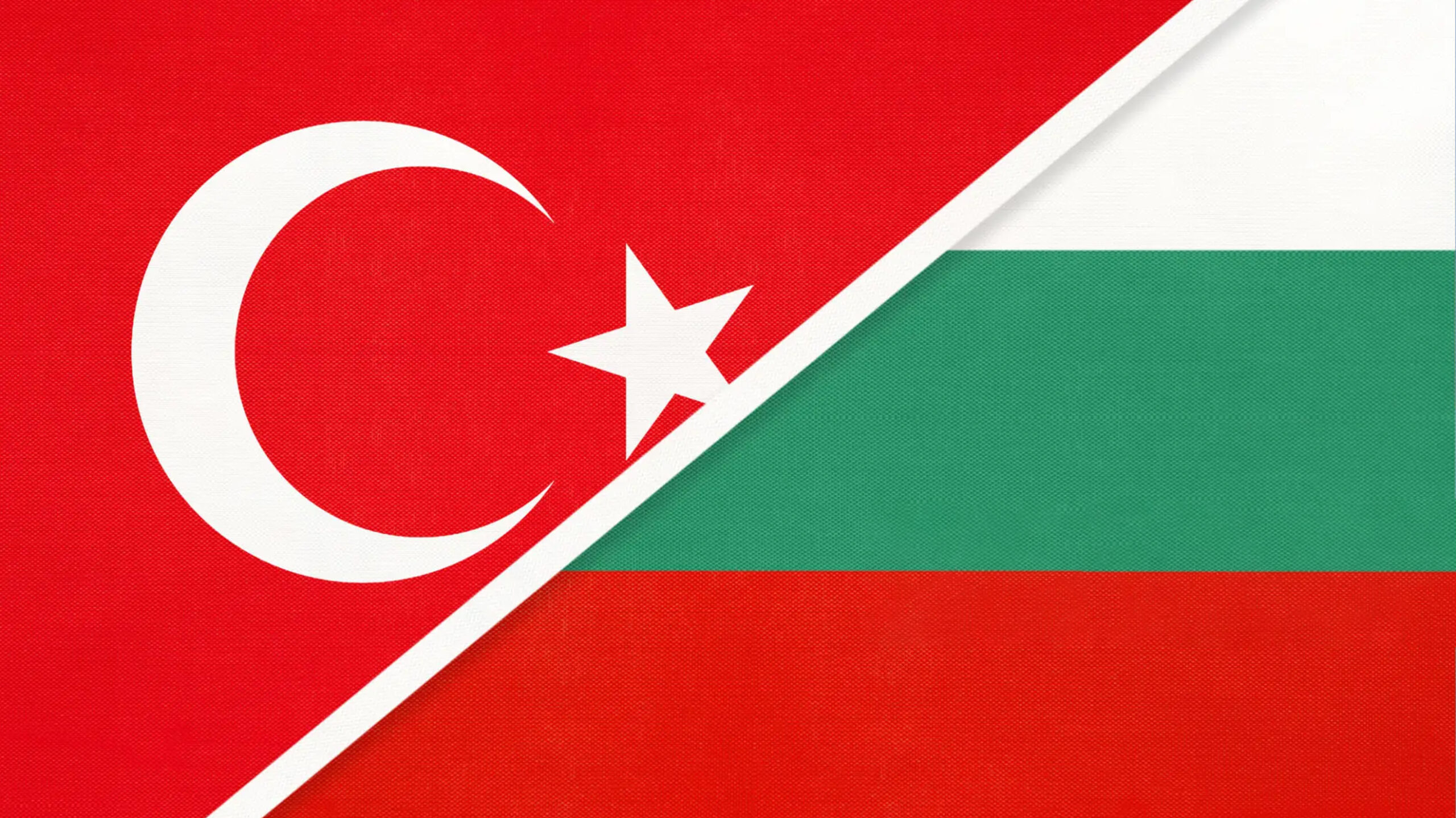 Türk ve Bulgaristan bayraklarıyla vize kolaylığı haberi görseli