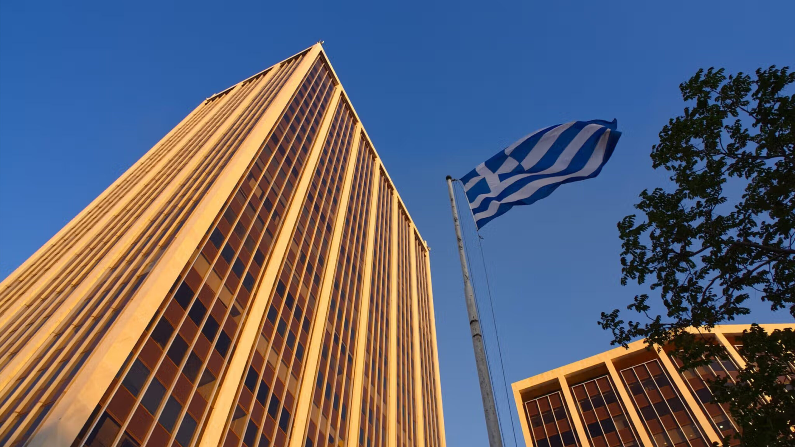 Yunanistan’da şirket kurmak isteyen yatırımcılar için modern ofis binaları görseli